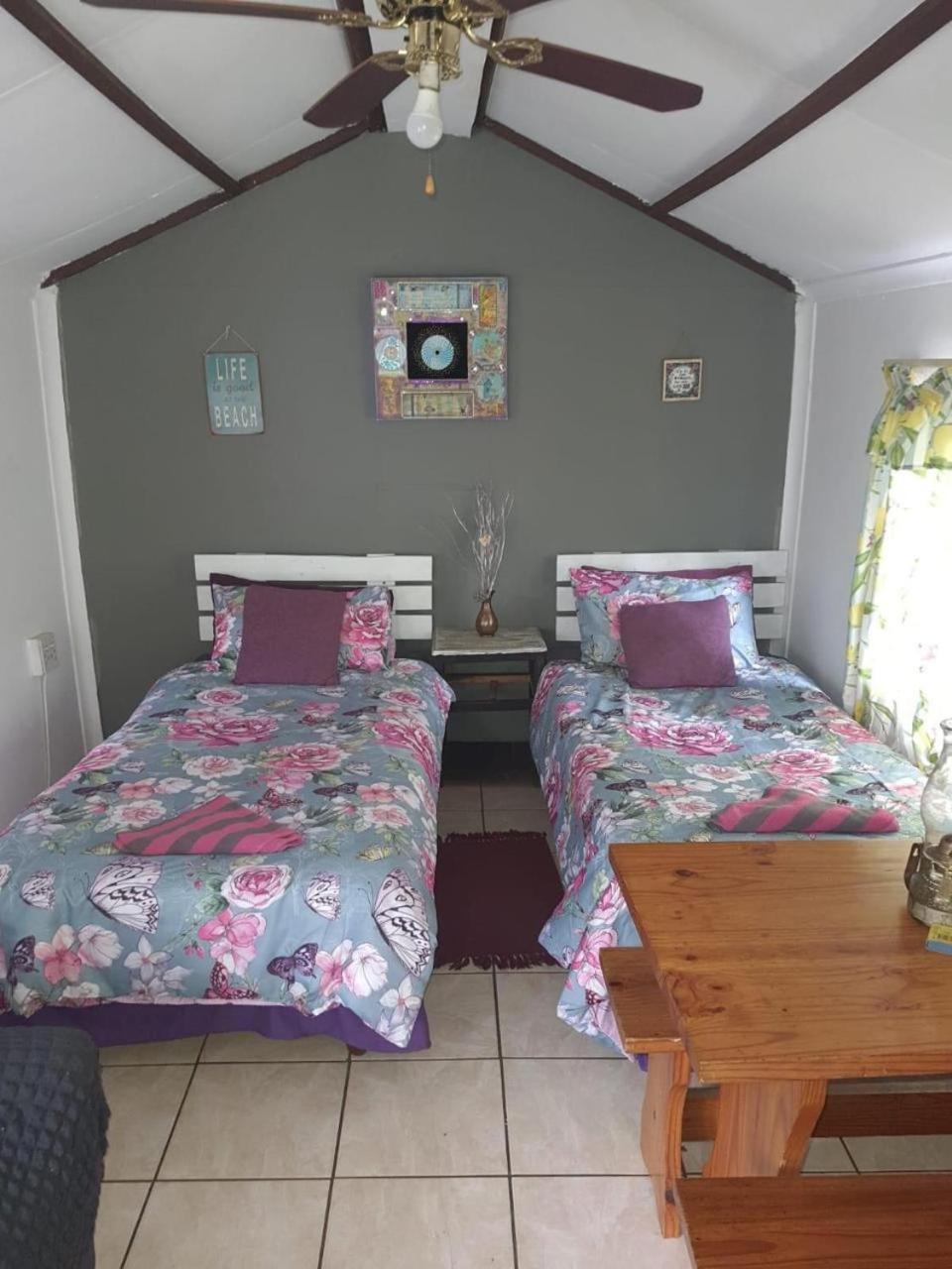 Chalet 1 Camping Style At Cynthias Country Hartbeespoort Exterior photo